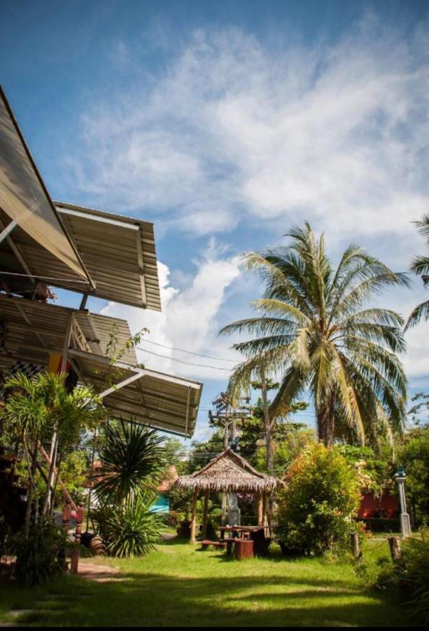 The Lazy Bar And Guesthouse Krabi Luaran gambar